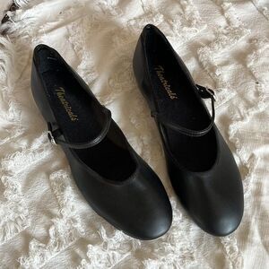Theatricals Mary Jane Tap Shoes 8.5 (runs small)